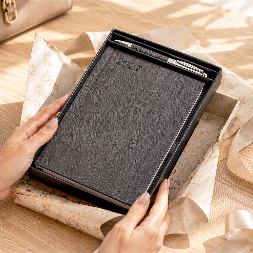 Altitude Oakridge A5 2027 Diary And Pen Set