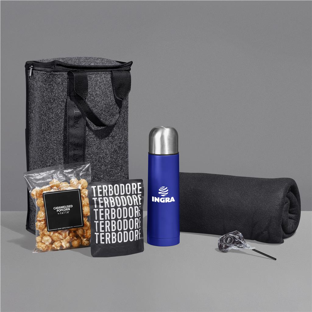 Yatta Charming Cuddle Hamper BLUE