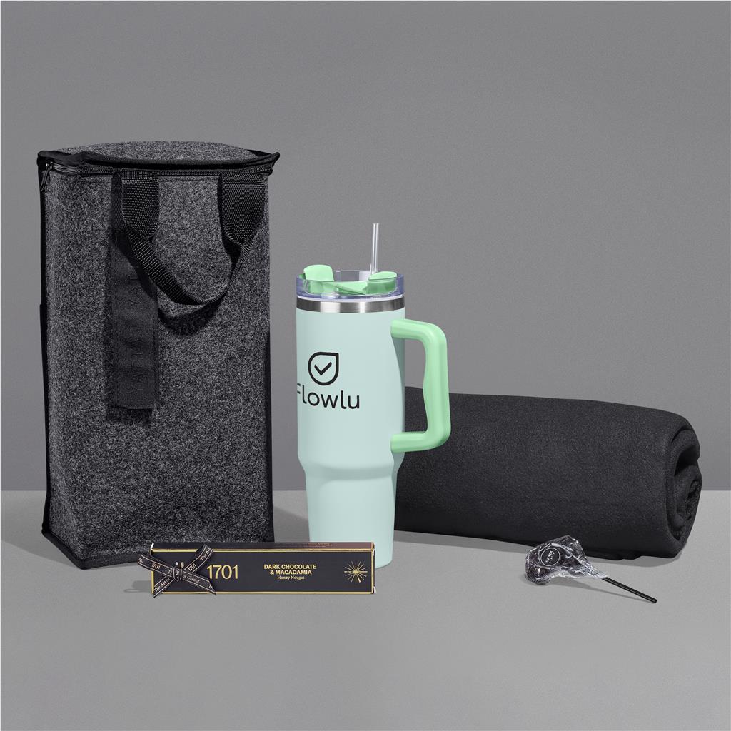 Yatta Warm Wishes Hamper LIGHT GREEN